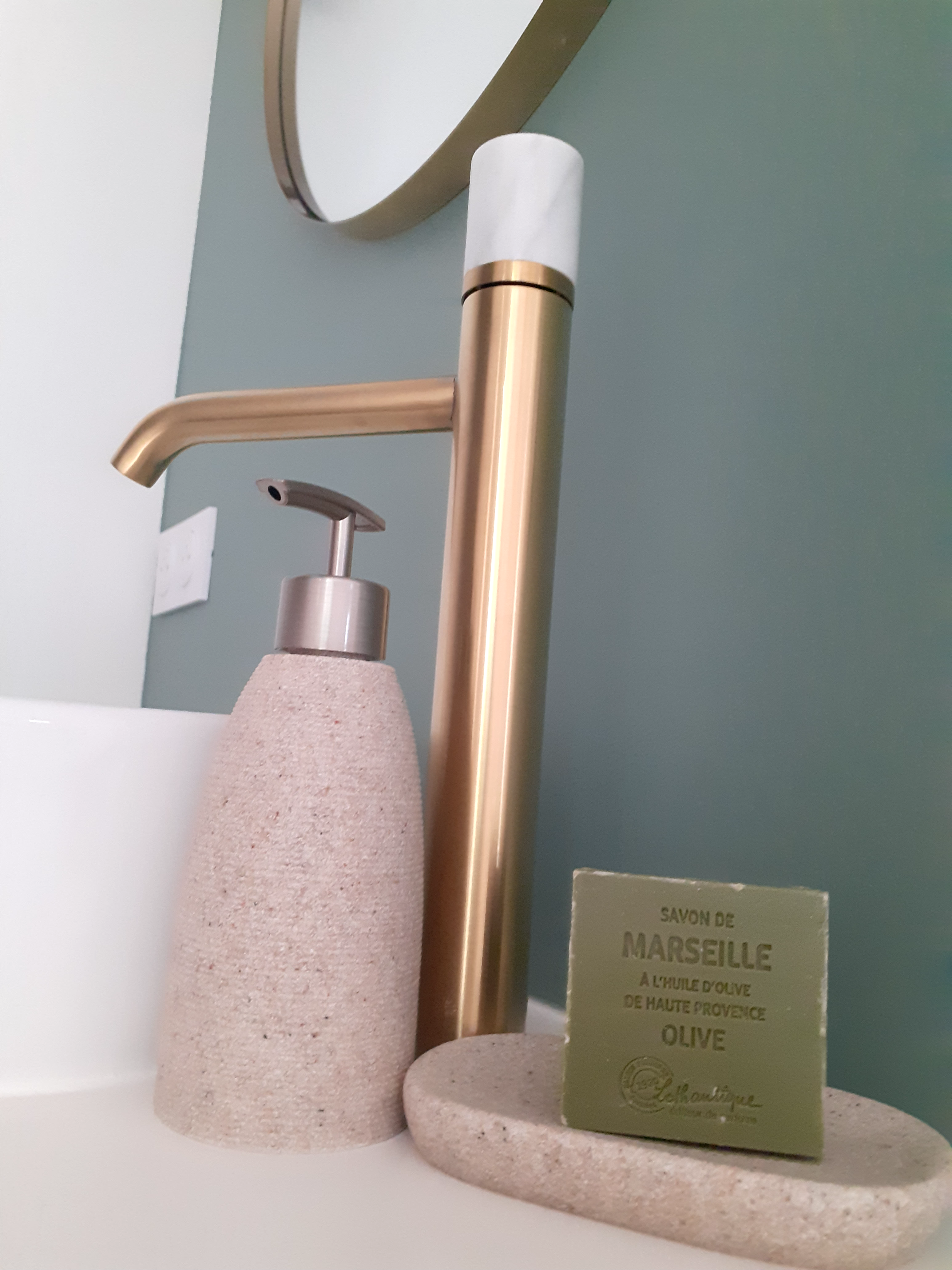 le studio st siffret jacuzzi